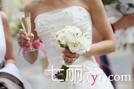 <em>妹妹</em>替<em>姐姐结婚</em>救急 清明交通拥挤的闹剧 - 七