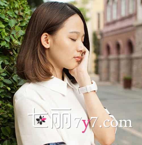 夏季OL中短发烫发发型 甜美知性<em>魅力</em>抵不住 (
