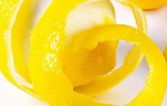 柚子皮泡水喝的功效,柚子皮泡水的功效,柚子皮