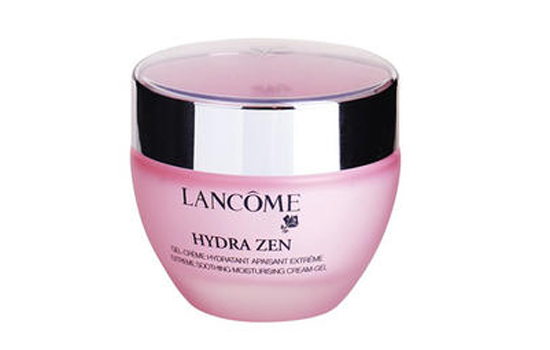 敏感肌肤适合用什么护肤品,敏感肌肤适合用什