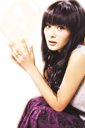 杨幂男友华汉曝光 北影校草富二代华汉PK冯绍