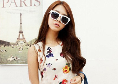 中长发大卷发型图片 秋季里的浪漫调味剂 (6) - 