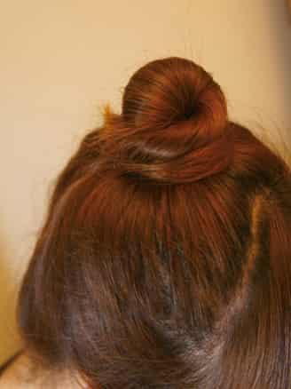 <em>头发少怎么弄花苞头</em> 扎花苞丸子头的方法图解