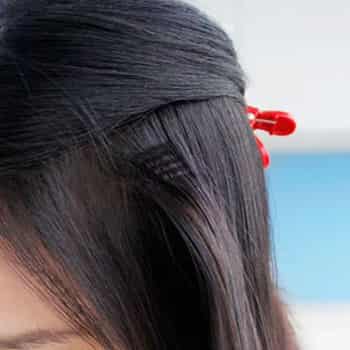 女生头发太服帖怎么办 推荐怎样才能让头顶头