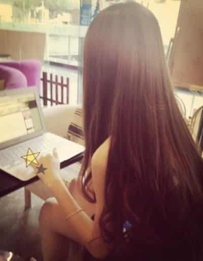 今年高人气<em>中长卷发</em>发型<em>图片</em> 蓬松动感<em>卷发</em>装