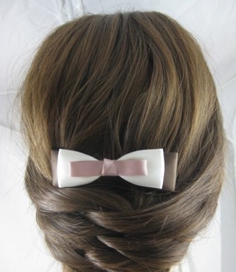 <em>2013年</em>最新圆脸适合的<em>发型</em> 优雅韩式编发<em>盘发</em>