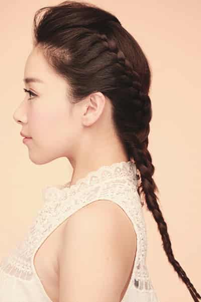 冬季<em>最新</em>DIY长发<em>编发发型</em>教程 优雅名媛最爱气