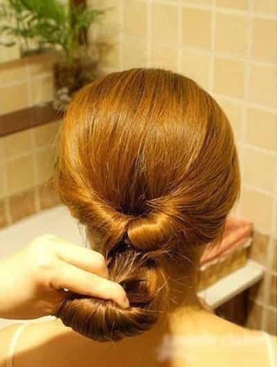 韩式盘发发型扎法 简单步骤打造优雅名媛发型