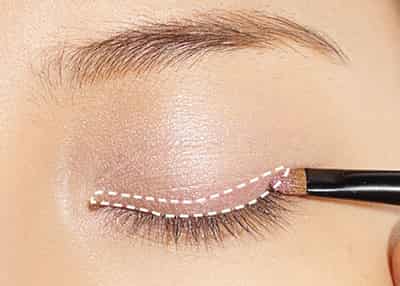 手把手教你学画春季美妆 清新时尚职业妆提升