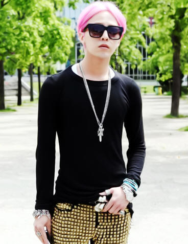 Bigbang<em>权志龙</em>爱化妆 个性<em>发型</em>+妖媚眼线成就