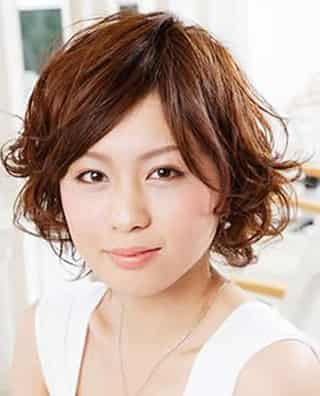 胖脸女生适合中短发时尚发型图片 (2) - 七丽女