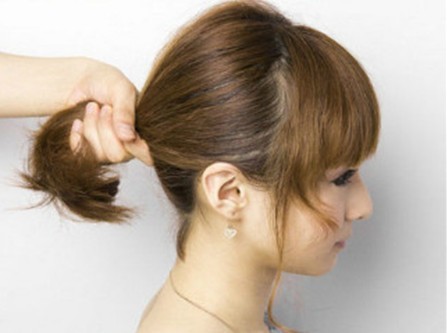 2012年最新<em>短发发型盘发</em>教程 轻松打造居家发