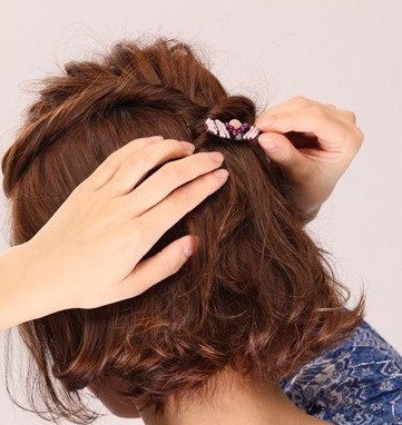 最新流行短发扎法+一分钟改造OL俏皮气质发型+(6)