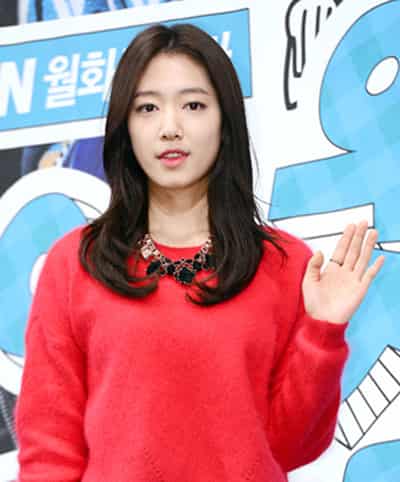 <em>韩国</em>女星优雅长卷发<em>发型</em>