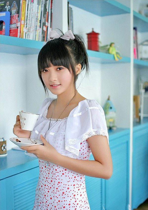 可爱90后大眼<em>美女</em> 清纯<em>美女图片</em>集<em>欣赏</em> (第12