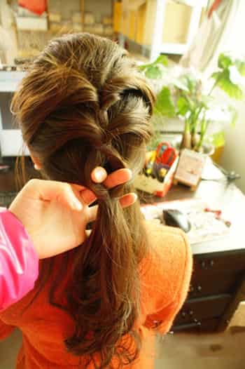 中长头发怎么扎好看 名媛<em>发型</em>扎法<em>步骤</em>为你解