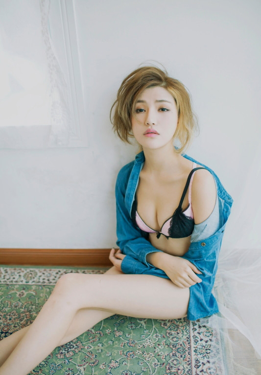 性感韵味熟女诱惑+可爱女生内衣床照俏皮诱人