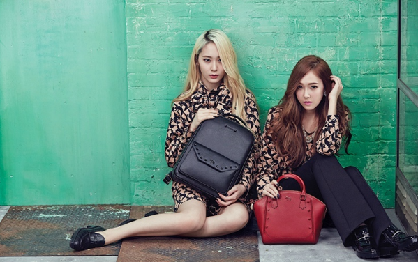 <em>郑氏姐妹</em>Lapalette<em>画报</em>图片 Jessica&Krystal完