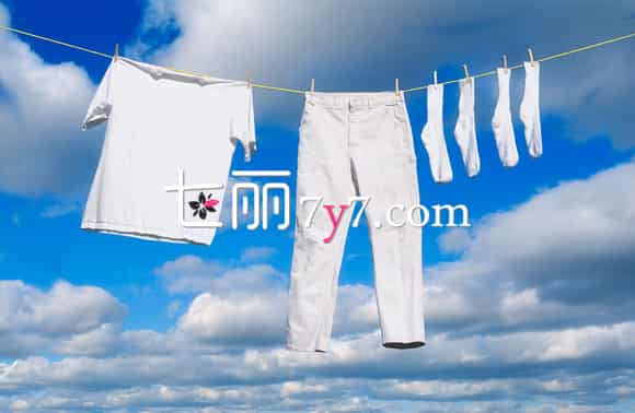 白颜色的衣服怎么样洗才不会发黄_品牌服饰_