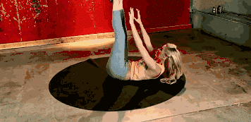 如何快速瘦下腹居家方法 d75a25fcd8b9cfbd96ae360067aed935_550_0.gif
