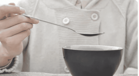 吃什么能增加人体的代谢功能 5a38fe91450d3_450_0.png