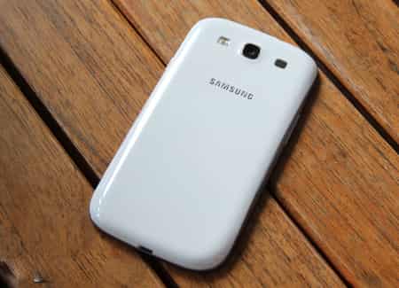 三星galaxysiii上市四核能力得肯定外观欠新颖