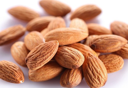 女人睡前适合吃什么水果 香蕉褪去黑色素为最