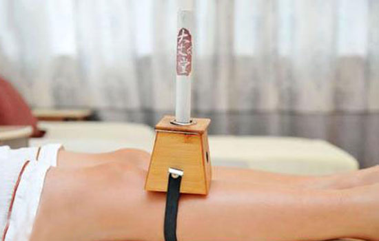 艾灸肚脐眼的功效,脐灸有什么作用,脐灸对女性