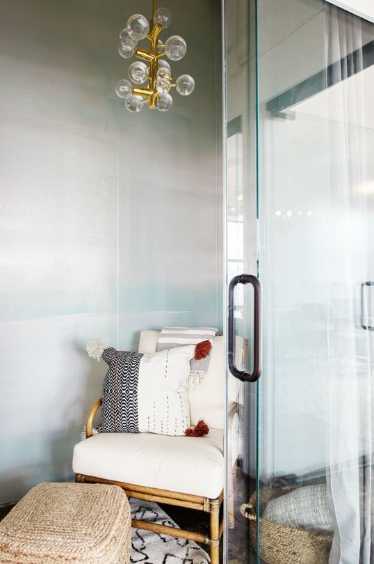 造访超模Karlie Kloss极简摩登的办公环境-第11张图片-创载好文