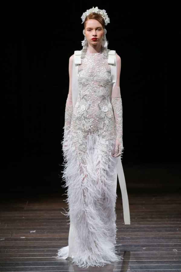 Naeem Khan 2018秋冬系列上的复古短头纱-第19张图片-创载好文