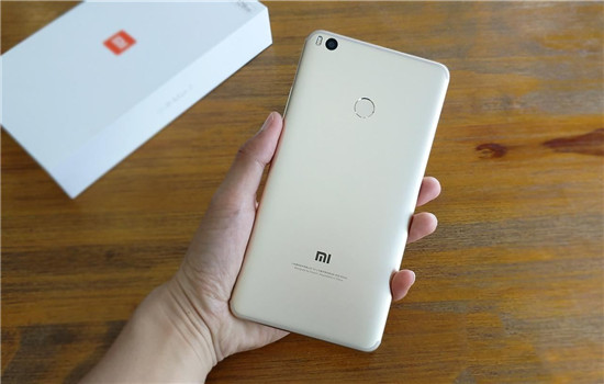 小米max2黑色版发布11月1日上市售价1699元