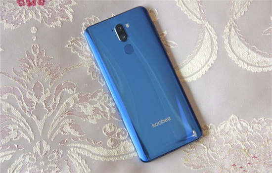 其他方面不说,单从拍照的8000万像素成像上,便使酷比koobeef1重新定义