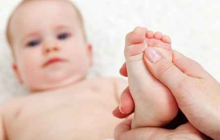 如何快速解决打嗝不停 5a0417bd47b70_450_0.jpg