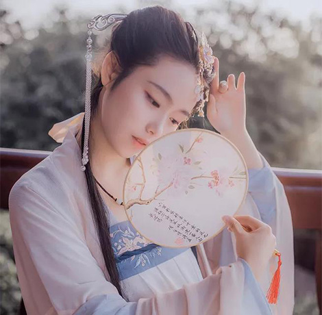 先画眼线还是先贴假睫毛 仙女一定要知道