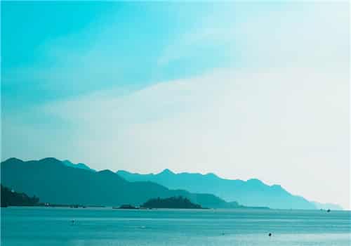 做梦到大海里游泳