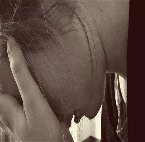 睡眠不足的危害 每日睡眠超过8小时大脑会早衰
