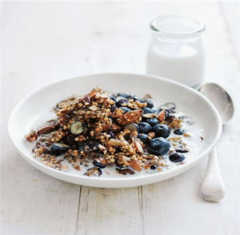 八仙粥的功效与作用 女人每天吃一碗养颜抗衰好