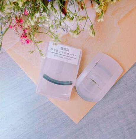 无印良品睫毛夹替换装怎么安装 四步换好替换装胶垫