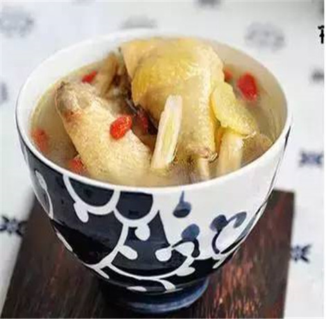 丰胸食谱做法大全 女性常吃这几道菜胸部会变大