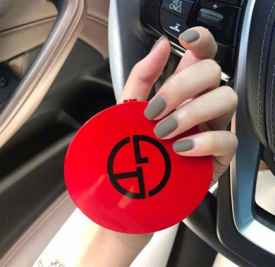 2018美甲流行色显手白 显白更显气质