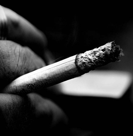 流鼻血能抽烟吗 鼻血止住也暂时不要抽烟