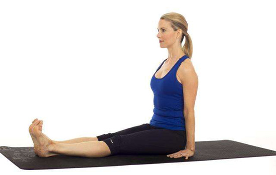 运动前热身动作怎么做 5ab49d89bc6ba_550_0.jpg