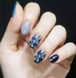 格纹美甲怎么做 学院风格纹美甲教程