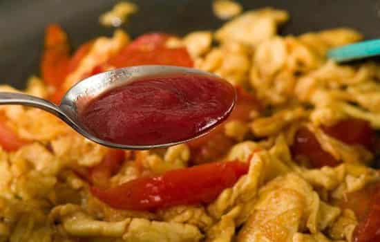 番茄炒蛋怎么炒番茄不酸 5ae973183e15b_550_0.jpg