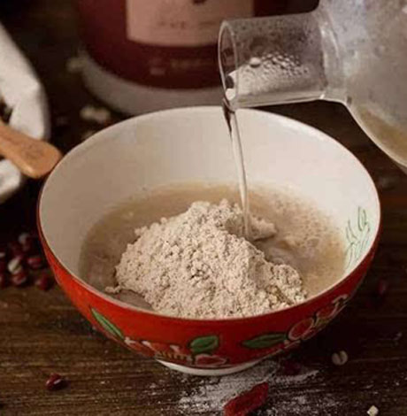 红豆薏米粉和红豆薏米茶那个好 红豆薏米炒熟后再泡茶