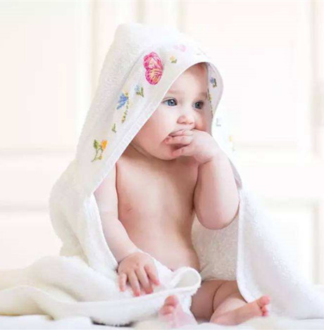 幼儿母乳喂养多久合适 什么时候断奶最好呢
