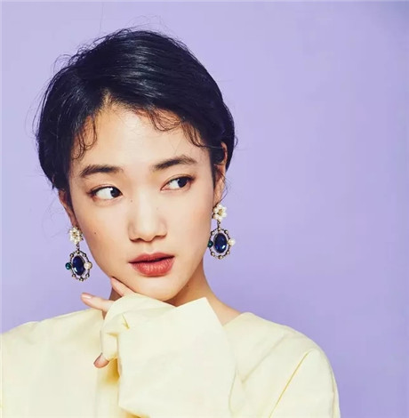 轻妆霜和原液哪个先用 轻妆霜怎么用