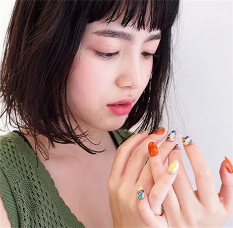 手绘水果美甲怎么做