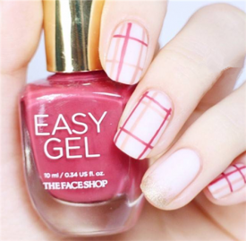 格子美甲怎么做