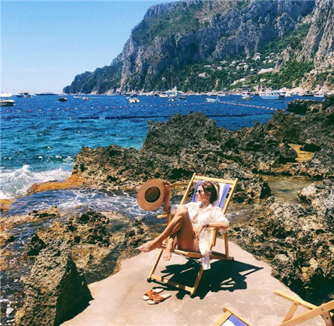 贝壳美甲怎么画 假期去海边玩做这款美成仙